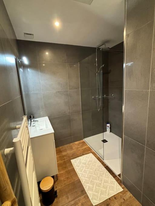 Grange Renovee En Duplex Idealement Situee Apartment *