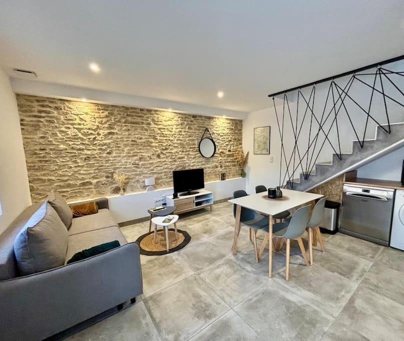 Apartment Grange Renovee En Duplex Idealement Situee