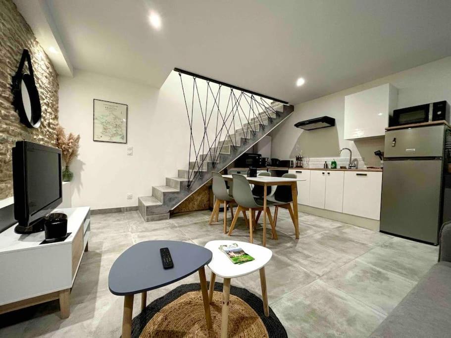 Grange Renovee En Duplex Idealement Situee